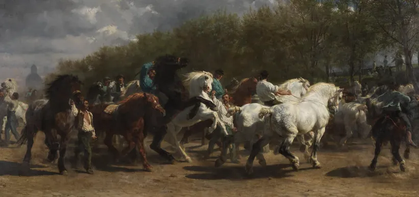 Pintura de grande formato de um mercado de cavalos ao ar livre: sob um céu de nuvens escuras, uma fila de cavalos pardos, negros e brancos, alguns empinados, é conduzida por homens de camisa clara e casaco azul-esverdeado; poeira no chão, árvores ao fundo.