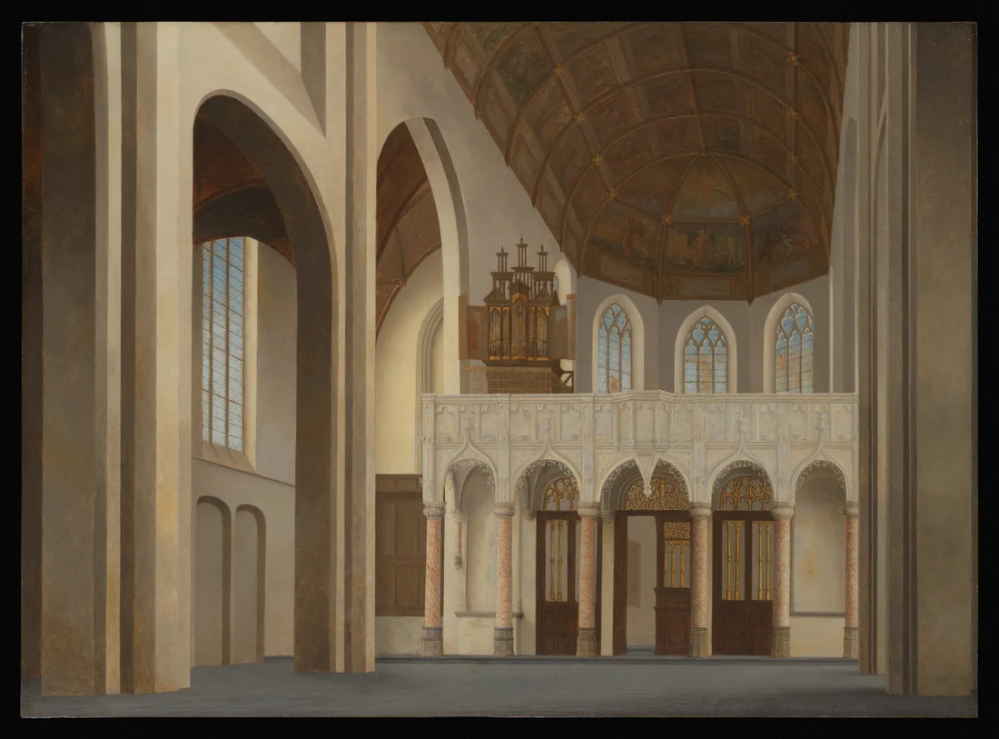 Pintura de uma nave de igreja gótica vista de lado: pilares claros e arcos altos, uma abóbada de madeira pintada, um órgão sobre uma galeria de arcos de mármore rosado e janelas de vitral ao fundo; o piso de pedra está inteiramente vazio, sem bancos e sem pessoas.